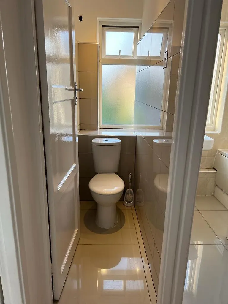 Homestay Grundy 32 Apartment London